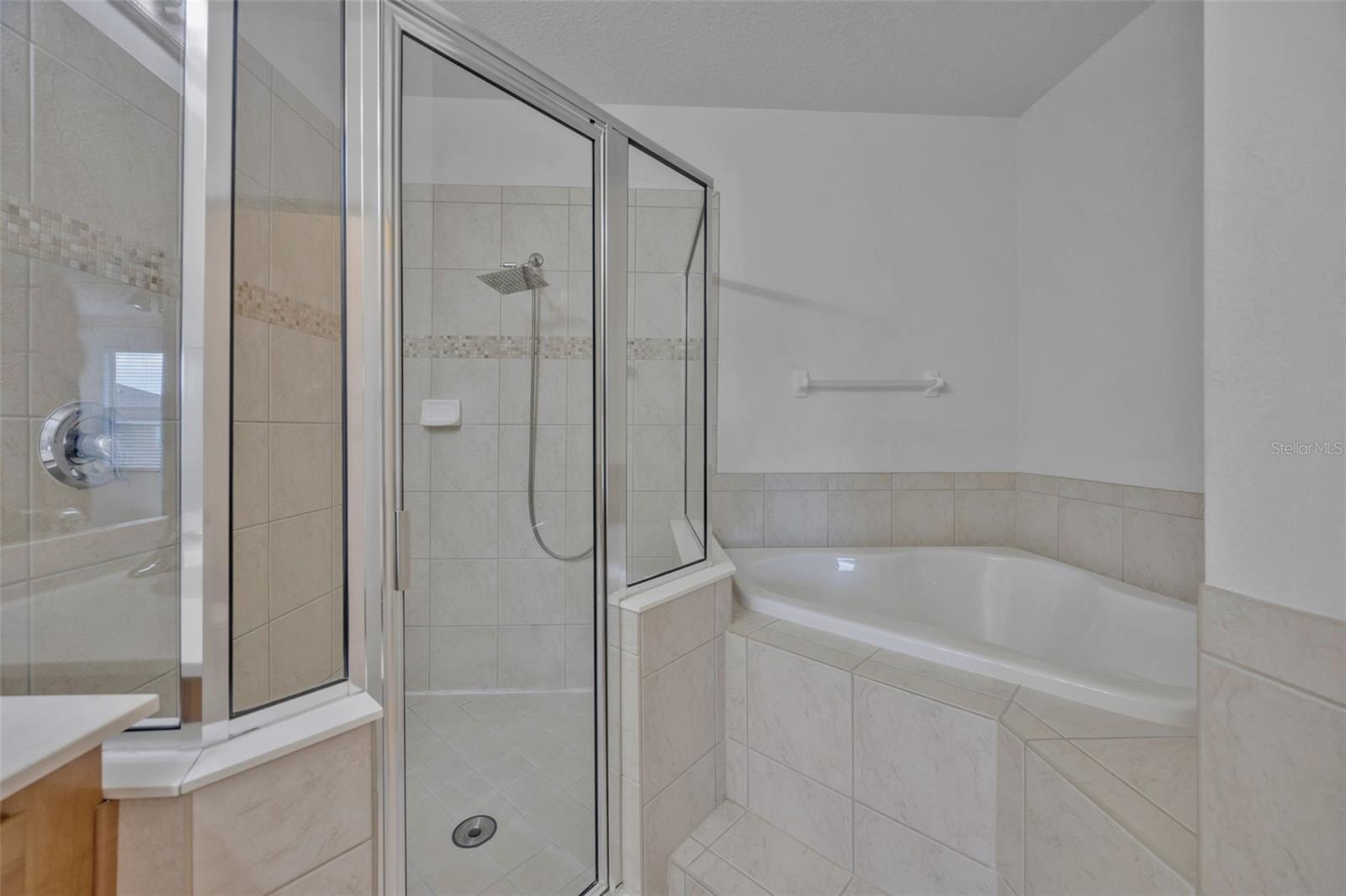 Image 24 of 54 For 10414 Tulip Field Way