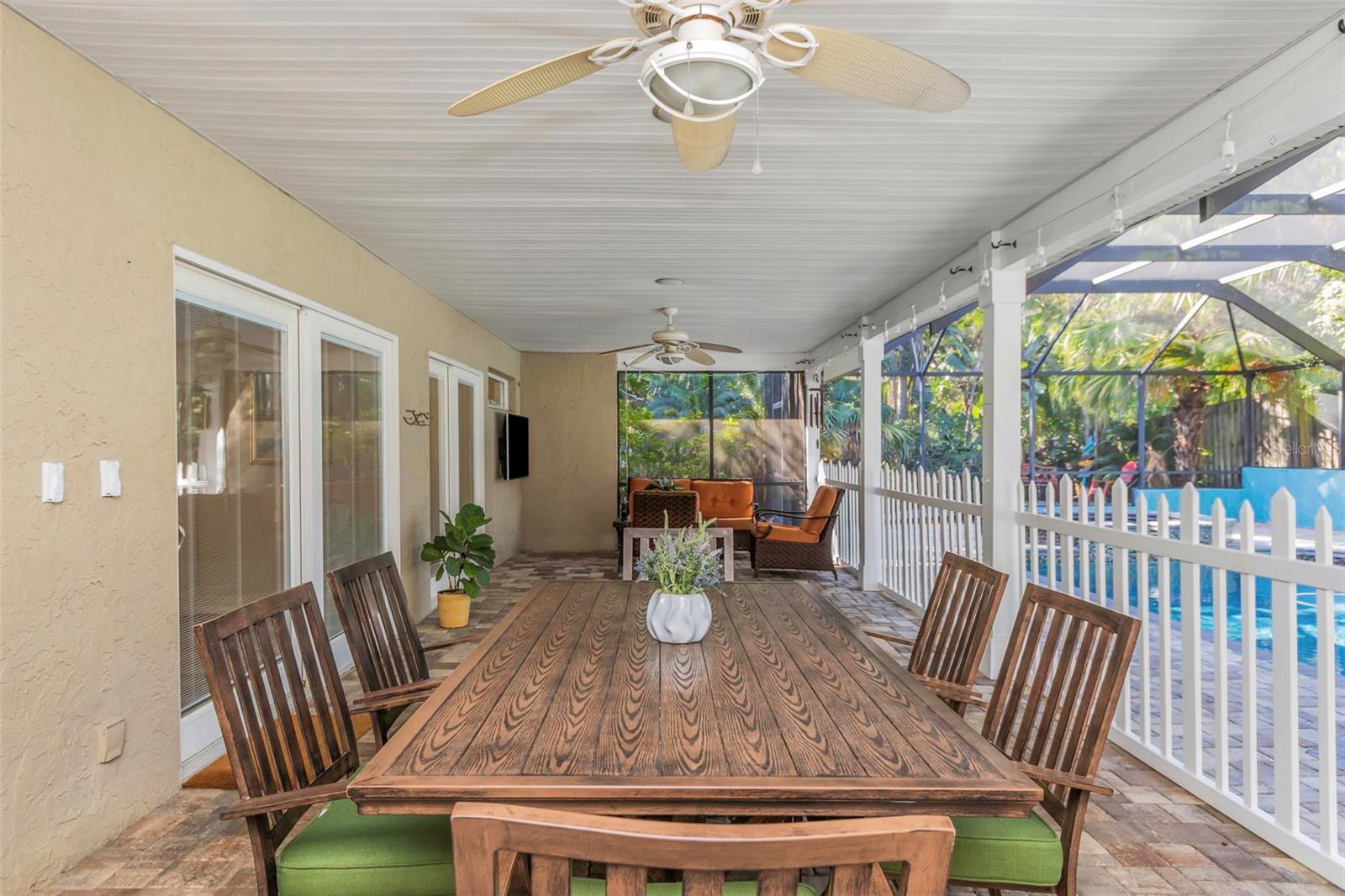 Image 20 of 44 For 2079 Swan Lane