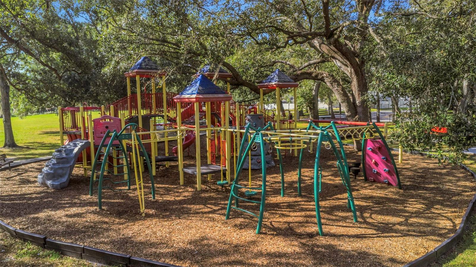 Image 37 of 44 For 2079 Swan Lane