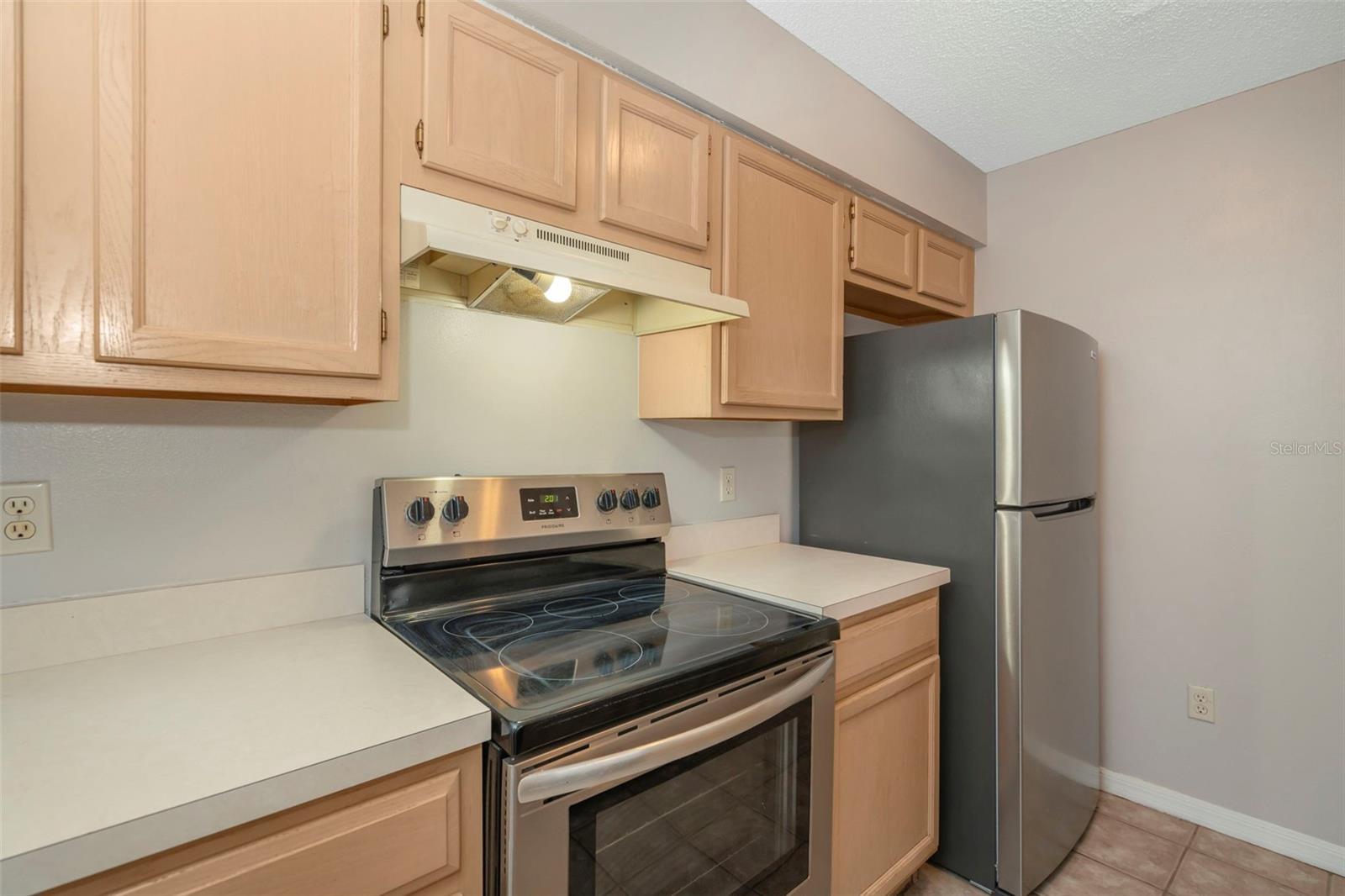 Image 14 of 49 For 637 Kensington Lake Circle