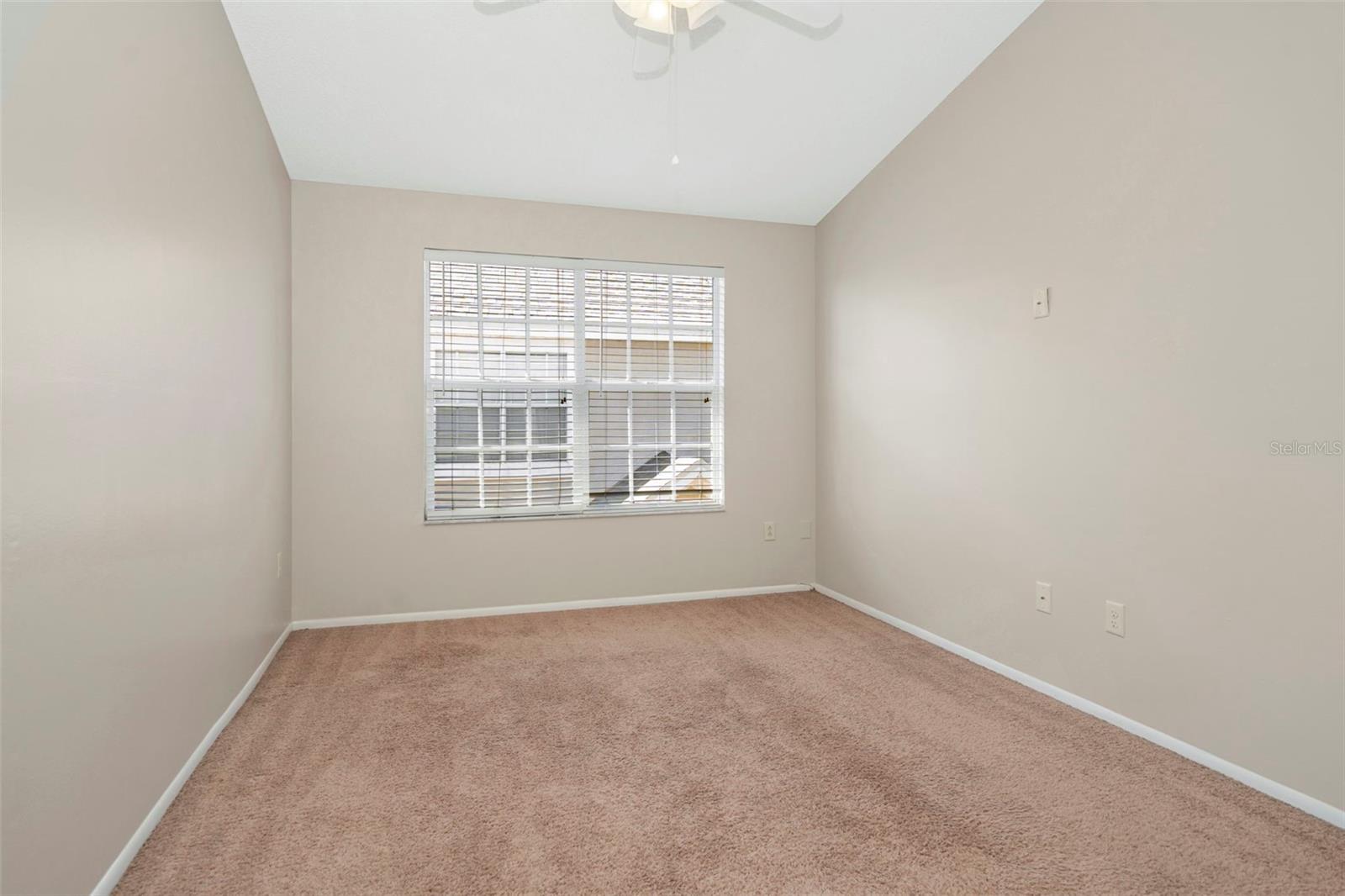 Image 20 of 49 For 637 Kensington Lake Circle