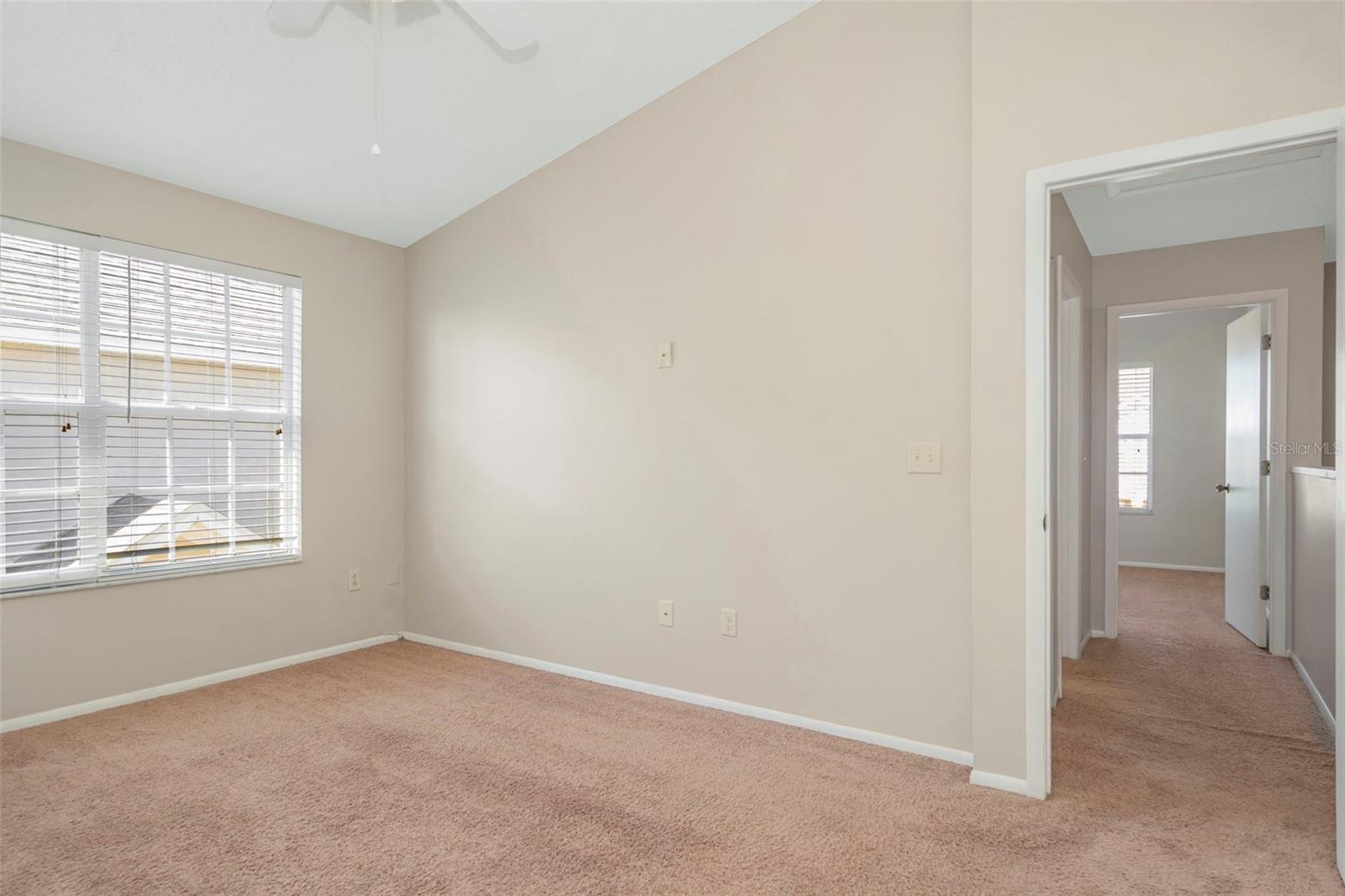 Image 21 of 49 For 637 Kensington Lake Circle