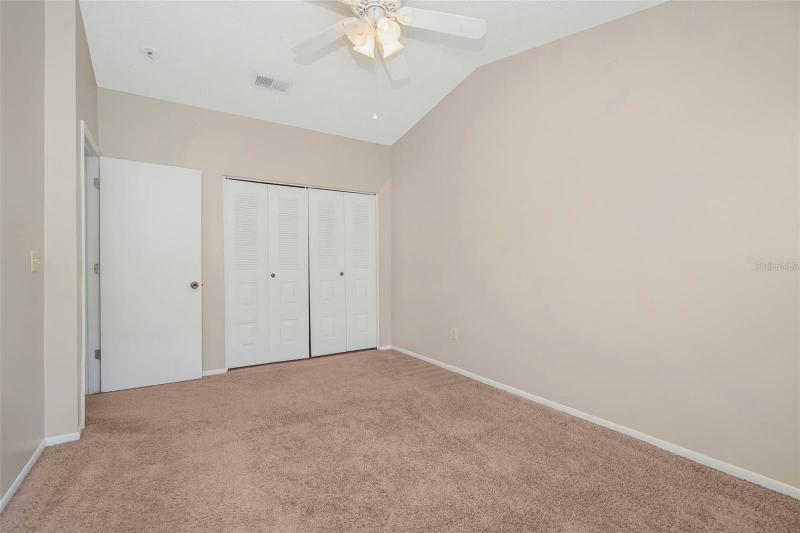 Image 23 of 49 For 637 Kensington Lake Circle