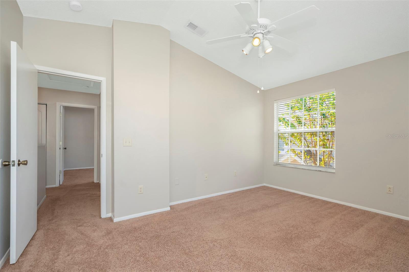 Image 27 of 49 For 637 Kensington Lake Circle