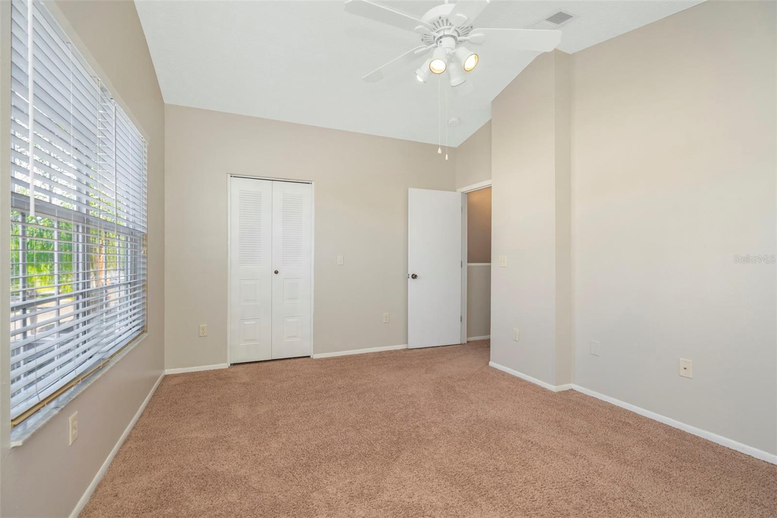 Image 28 of 49 For 637 Kensington Lake Circle