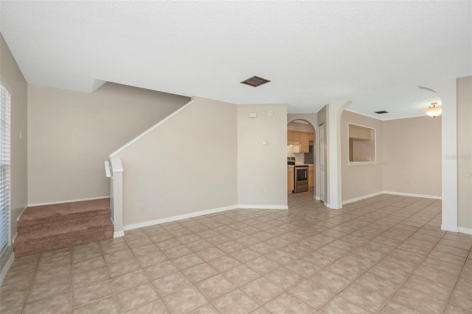 Image 8 of 49 For 637 Kensington Lake Circle