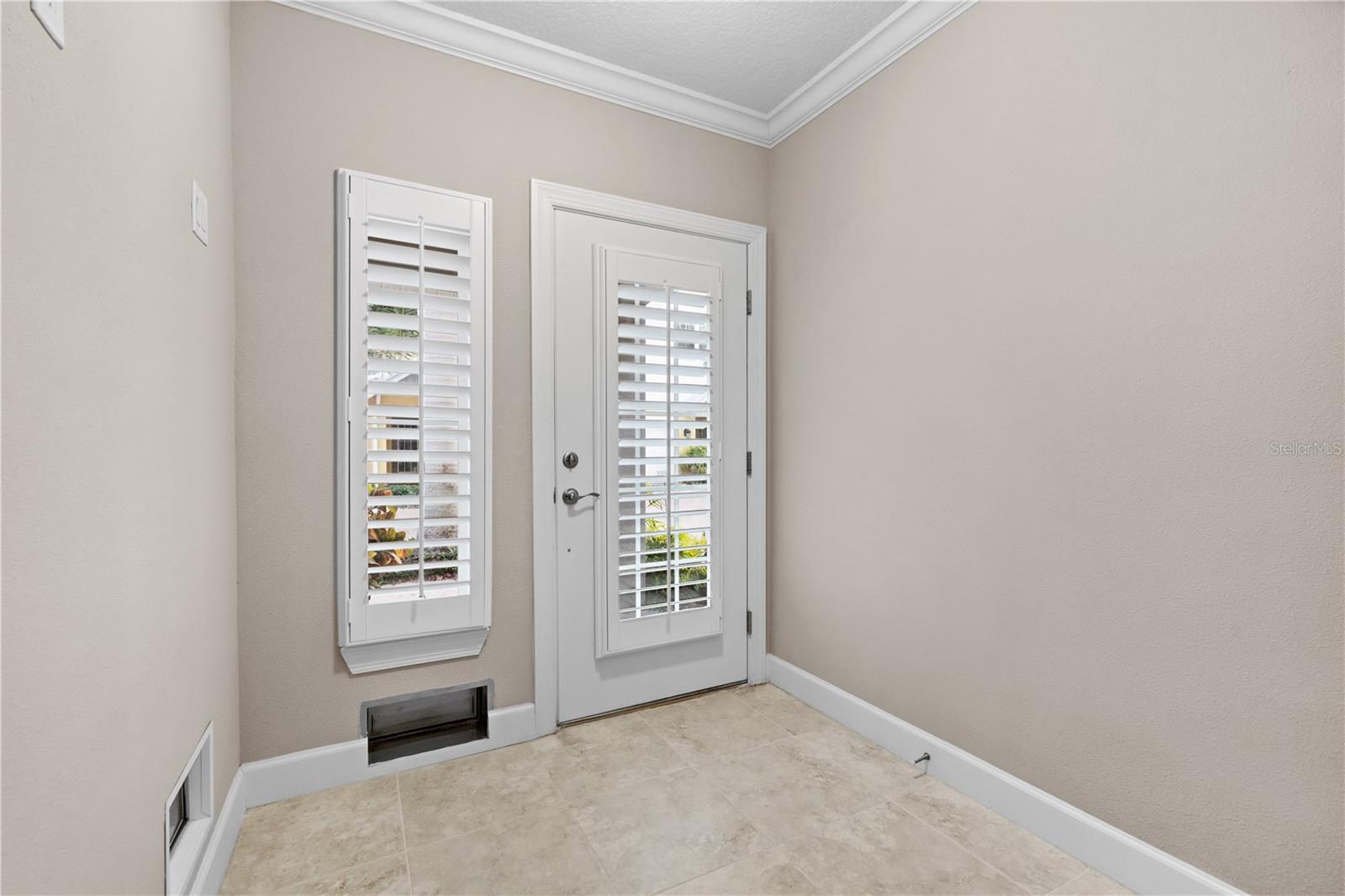 Image 15 of 61 For 3167 Moorings Drive S