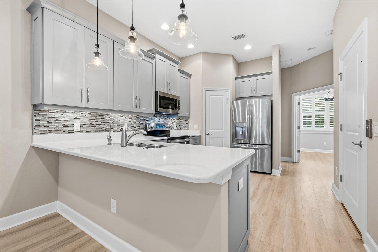 Image 21 of 61 For 3167 Moorings Drive S