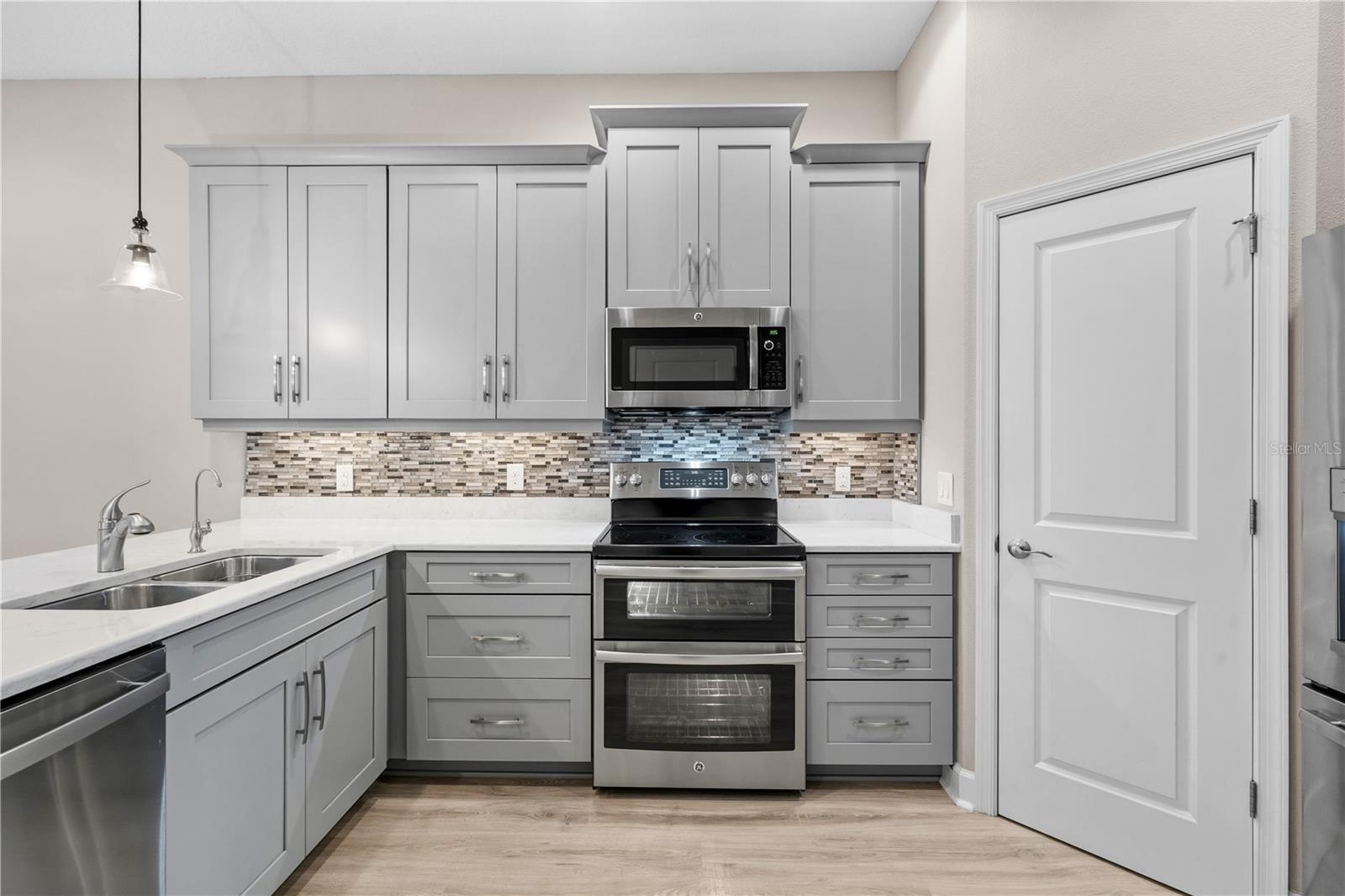 Image 23 of 61 For 3167 Moorings Drive S