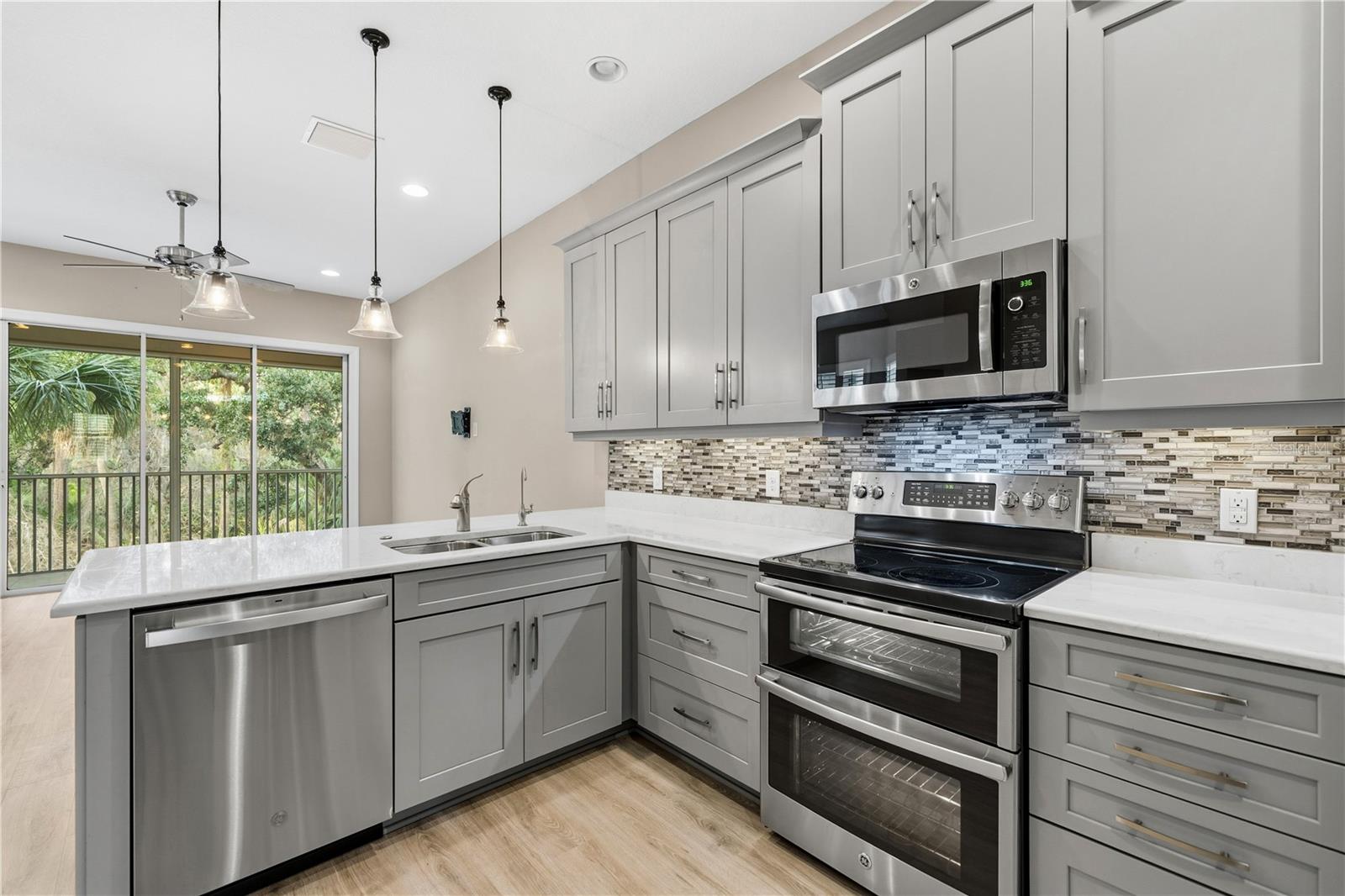 Image 25 of 61 For 3167 Moorings Drive S