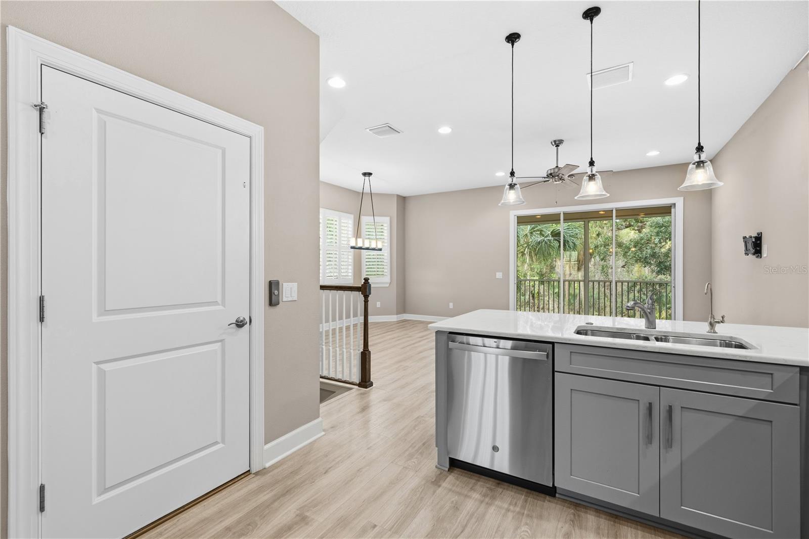 Image 26 of 61 For 3167 Moorings Drive S