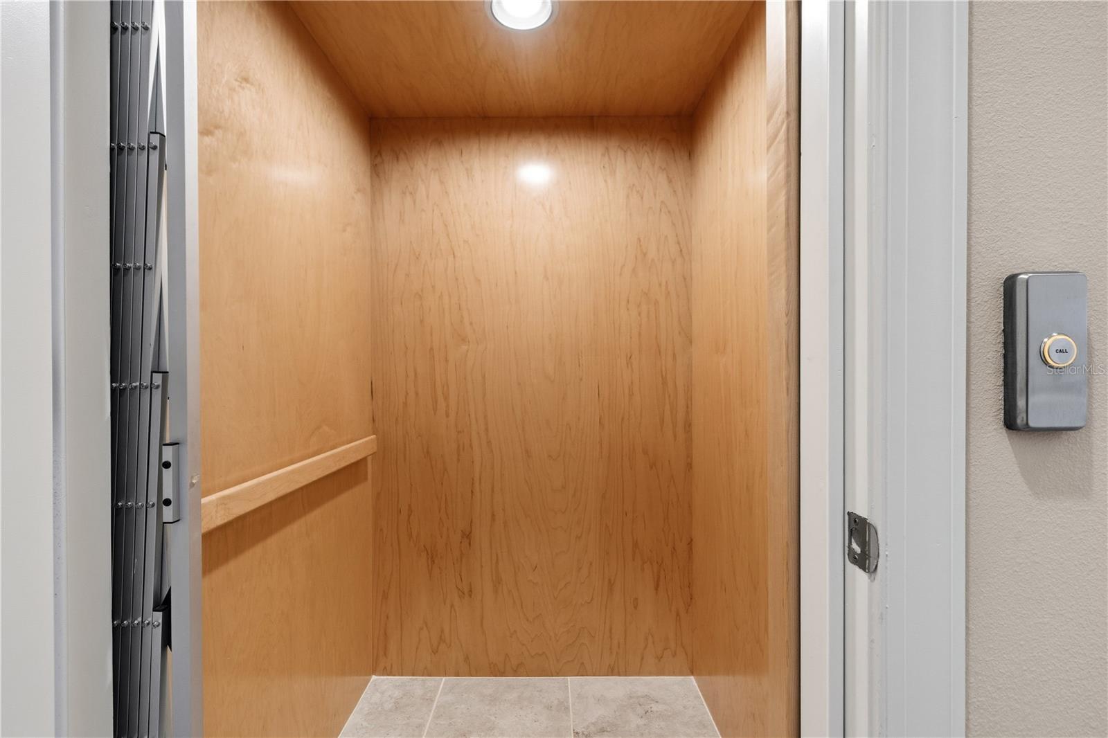 Image 27 of 61 For 3167 Moorings Drive S