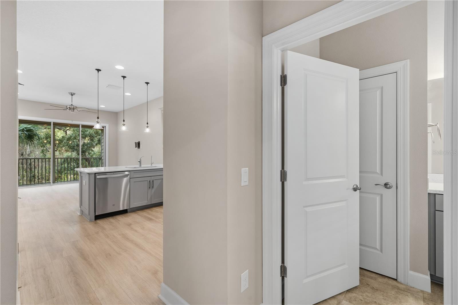 Image 33 of 61 For 3167 Moorings Drive S