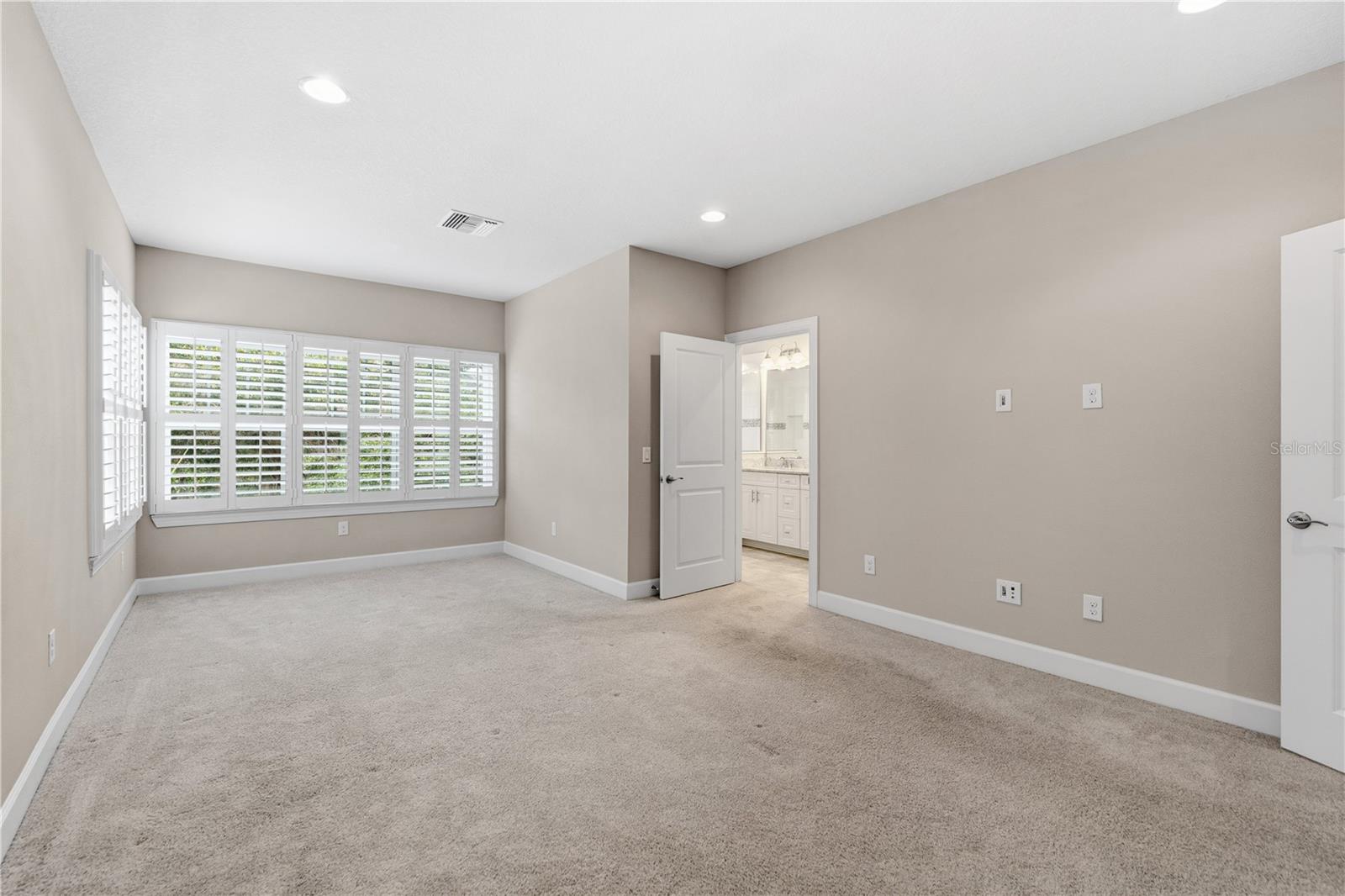 Image 37 of 61 For 3167 Moorings Drive S