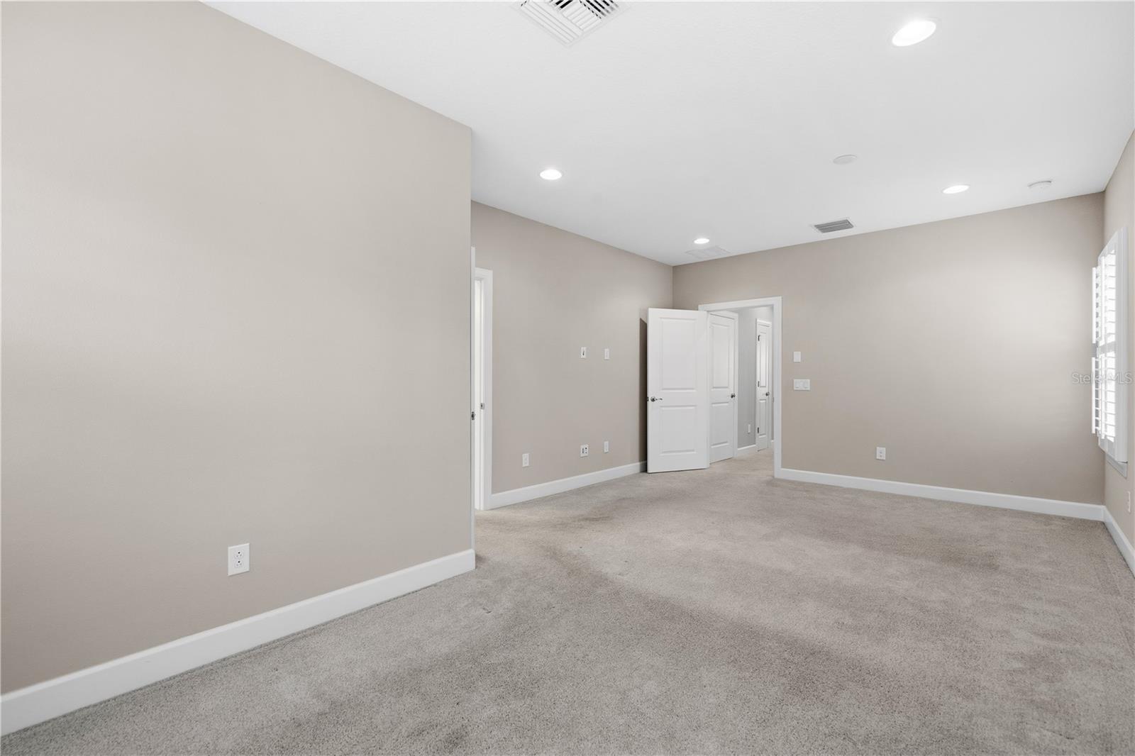 Image 38 of 61 For 3167 Moorings Drive S