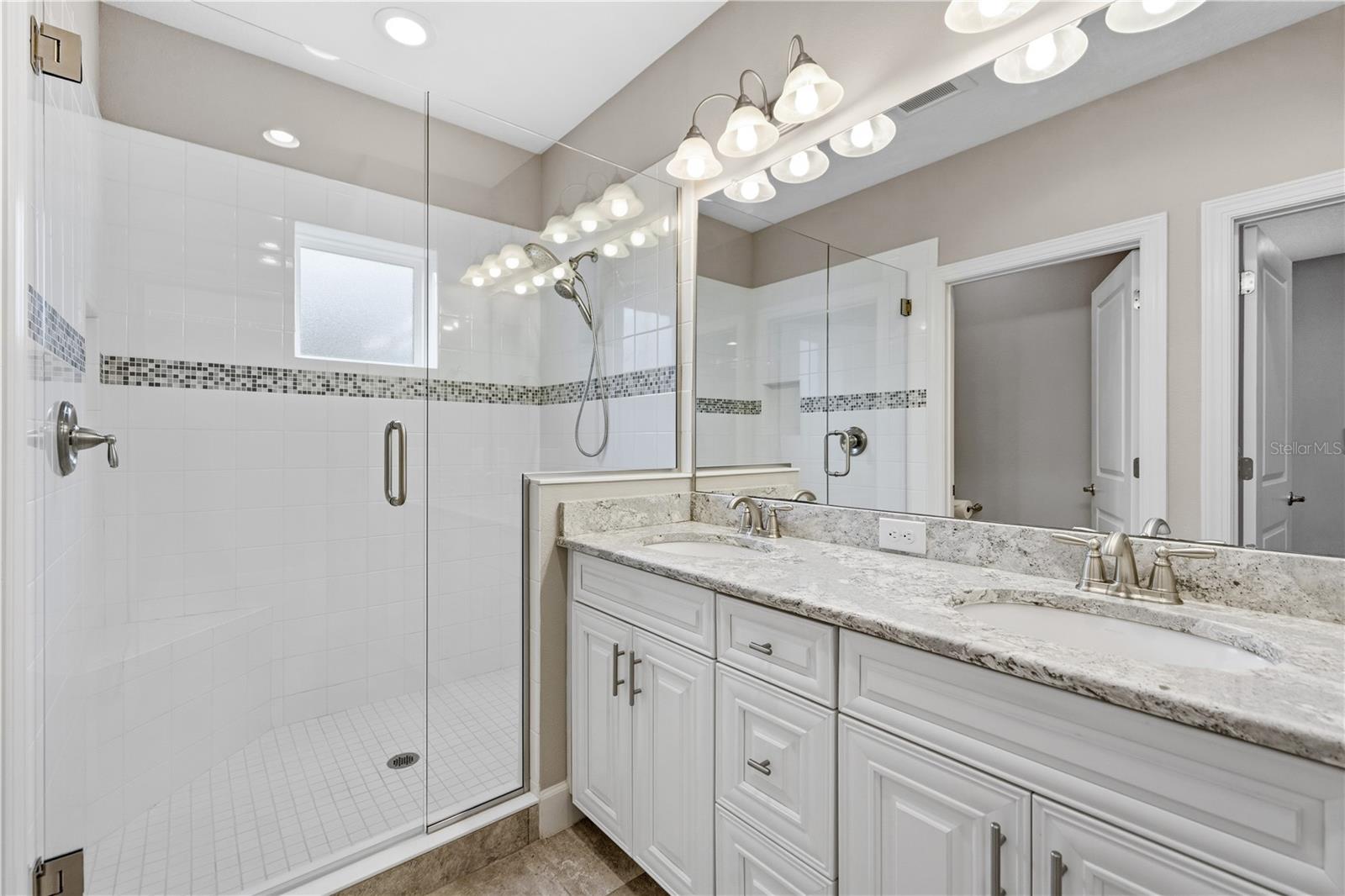 Image 6 of 61 For 3167 Moorings Drive S