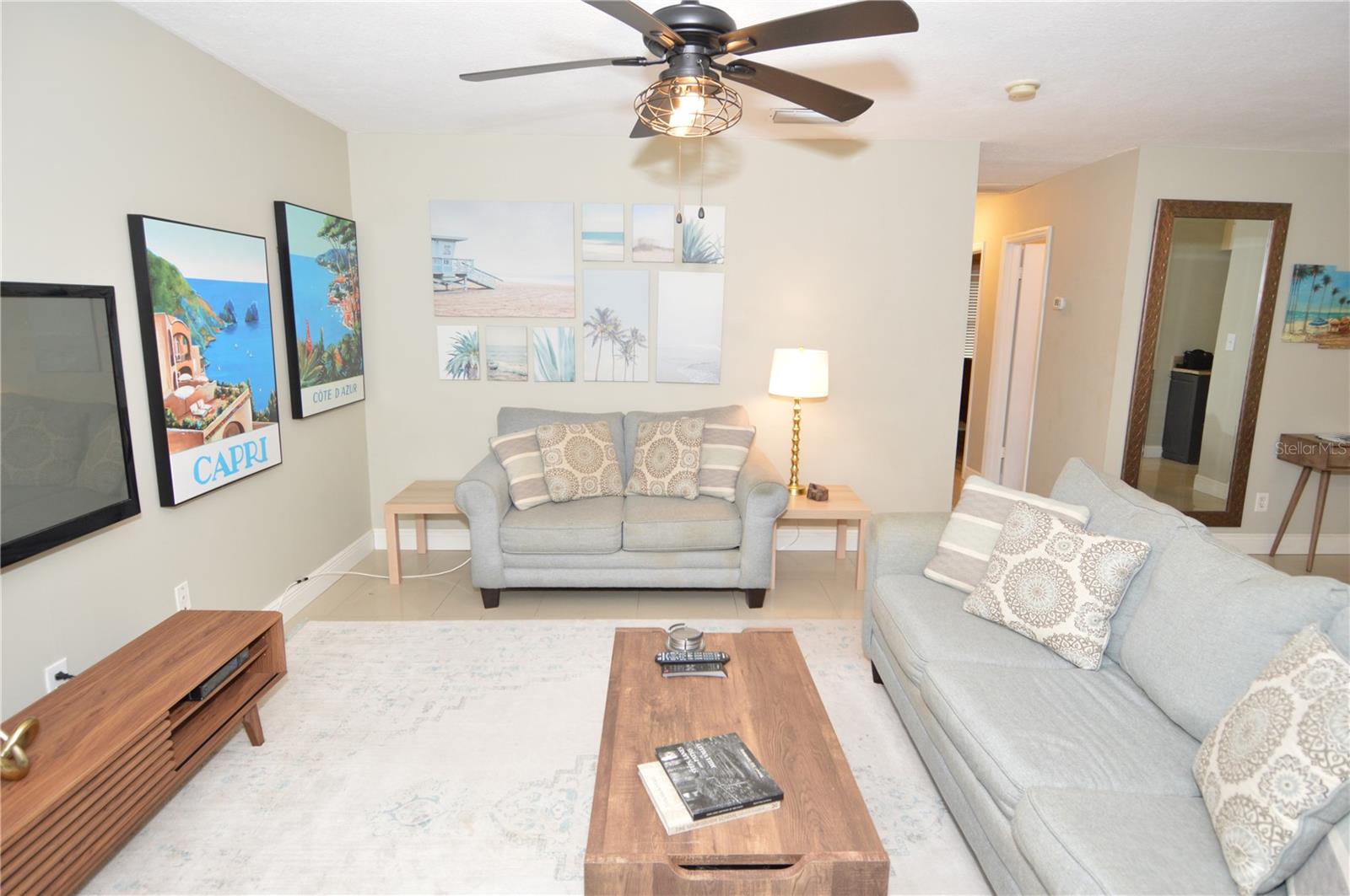 Image 21 of 100 For 3873 Pompano Drive Se D