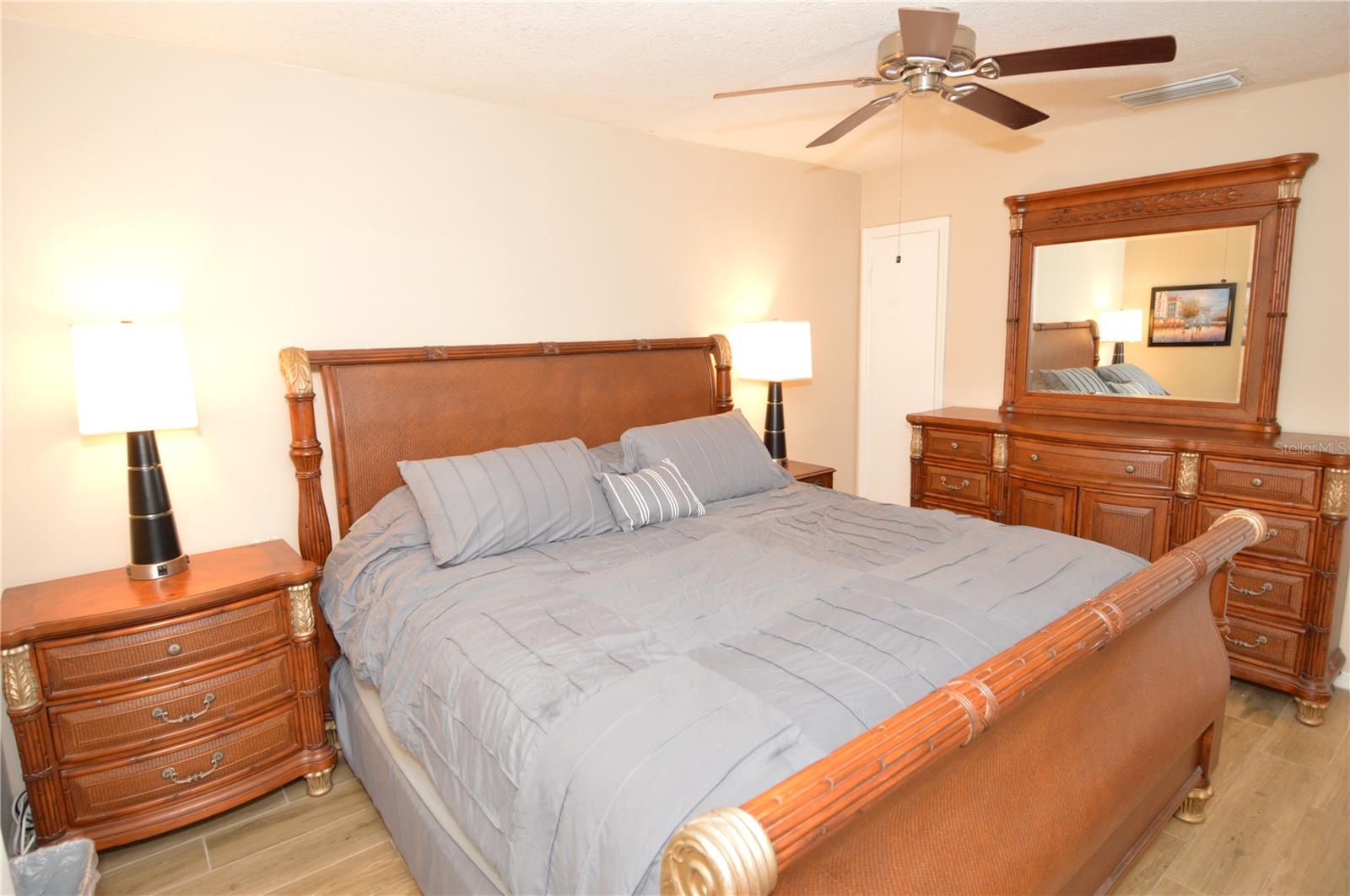 Image 27 of 100 For 3873 Pompano Drive Se D