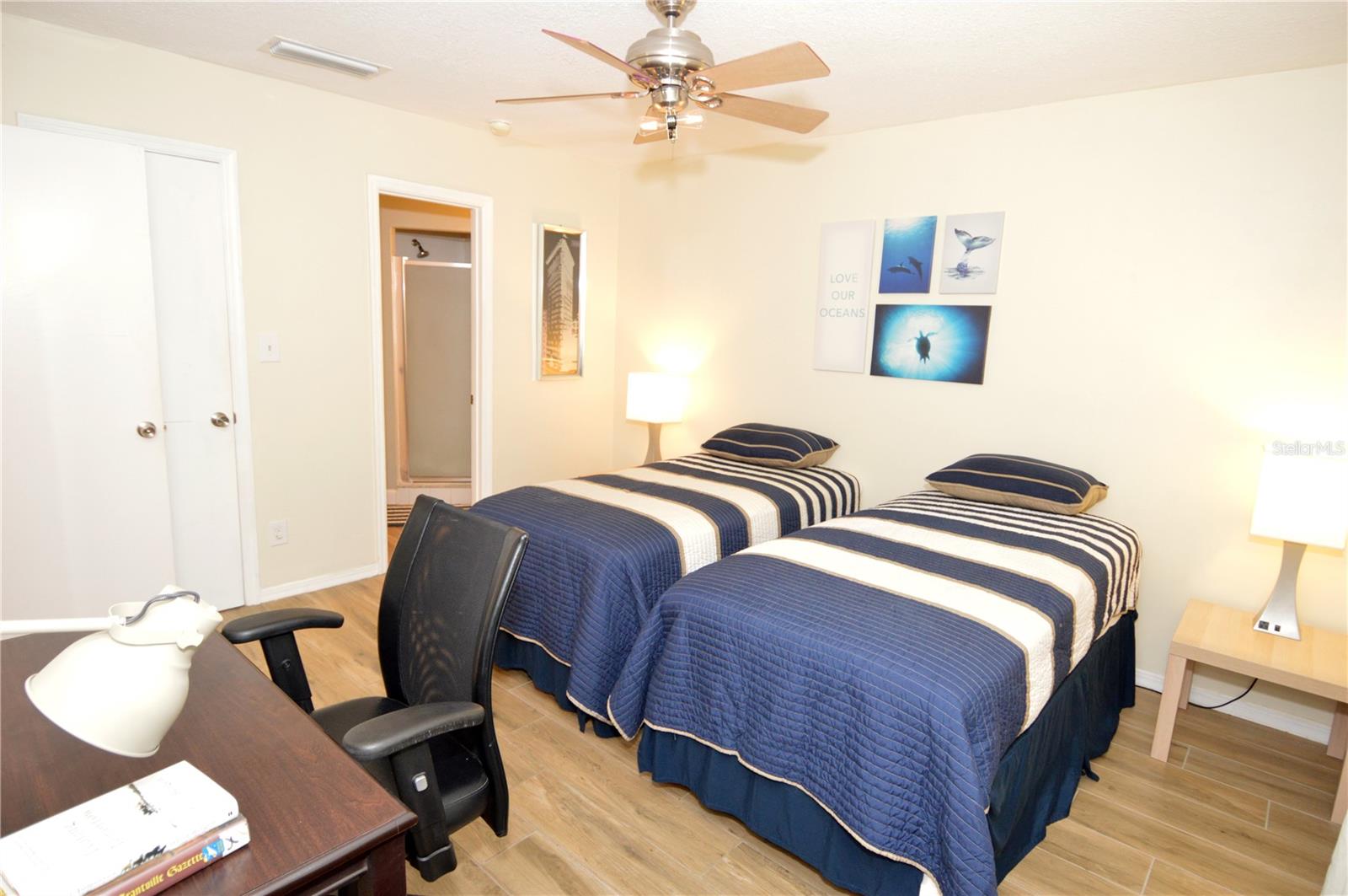 Image 37 of 100 For 3873 Pompano Drive Se D