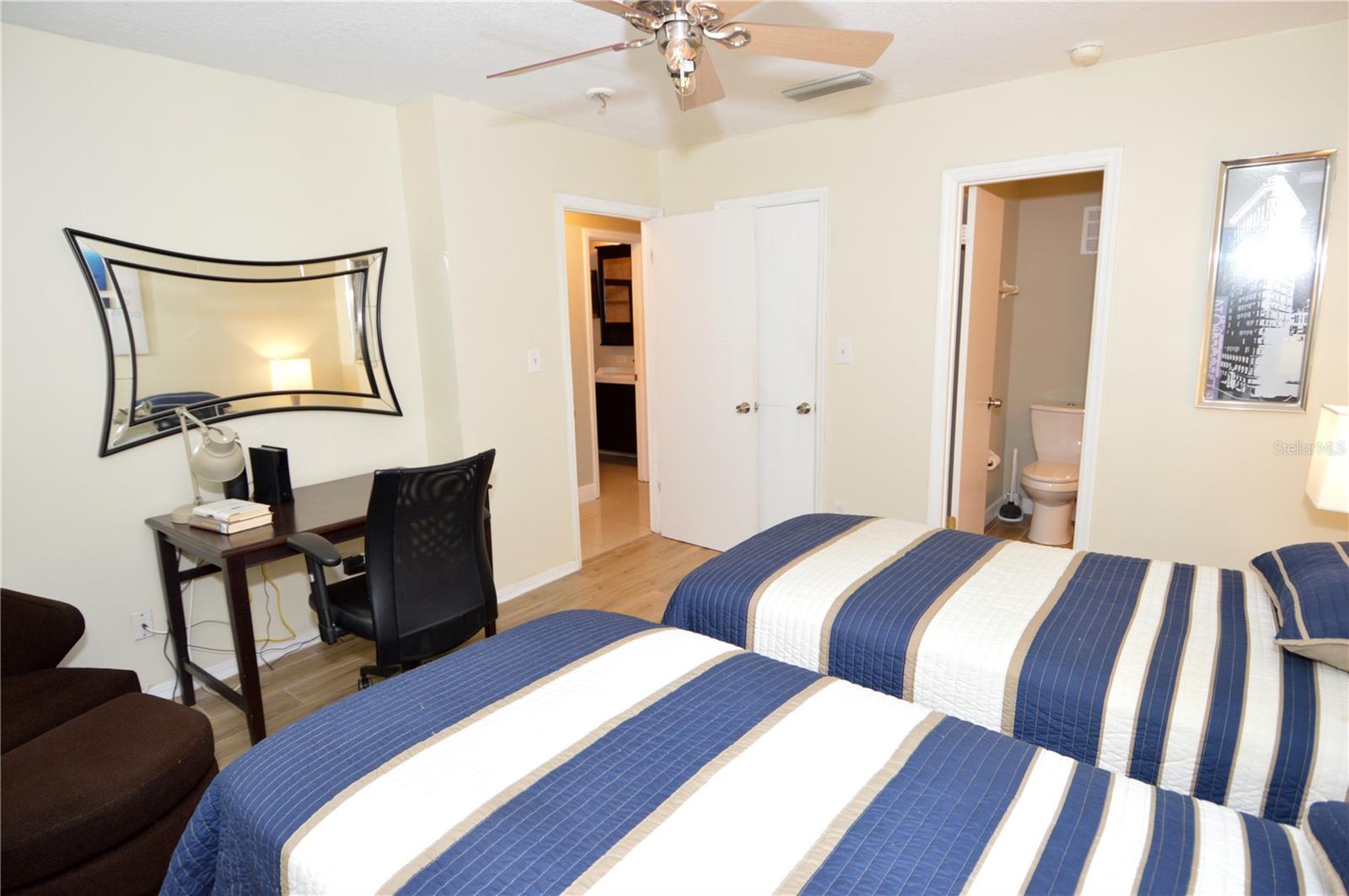 Image 39 of 100 For 3873 Pompano Drive Se D