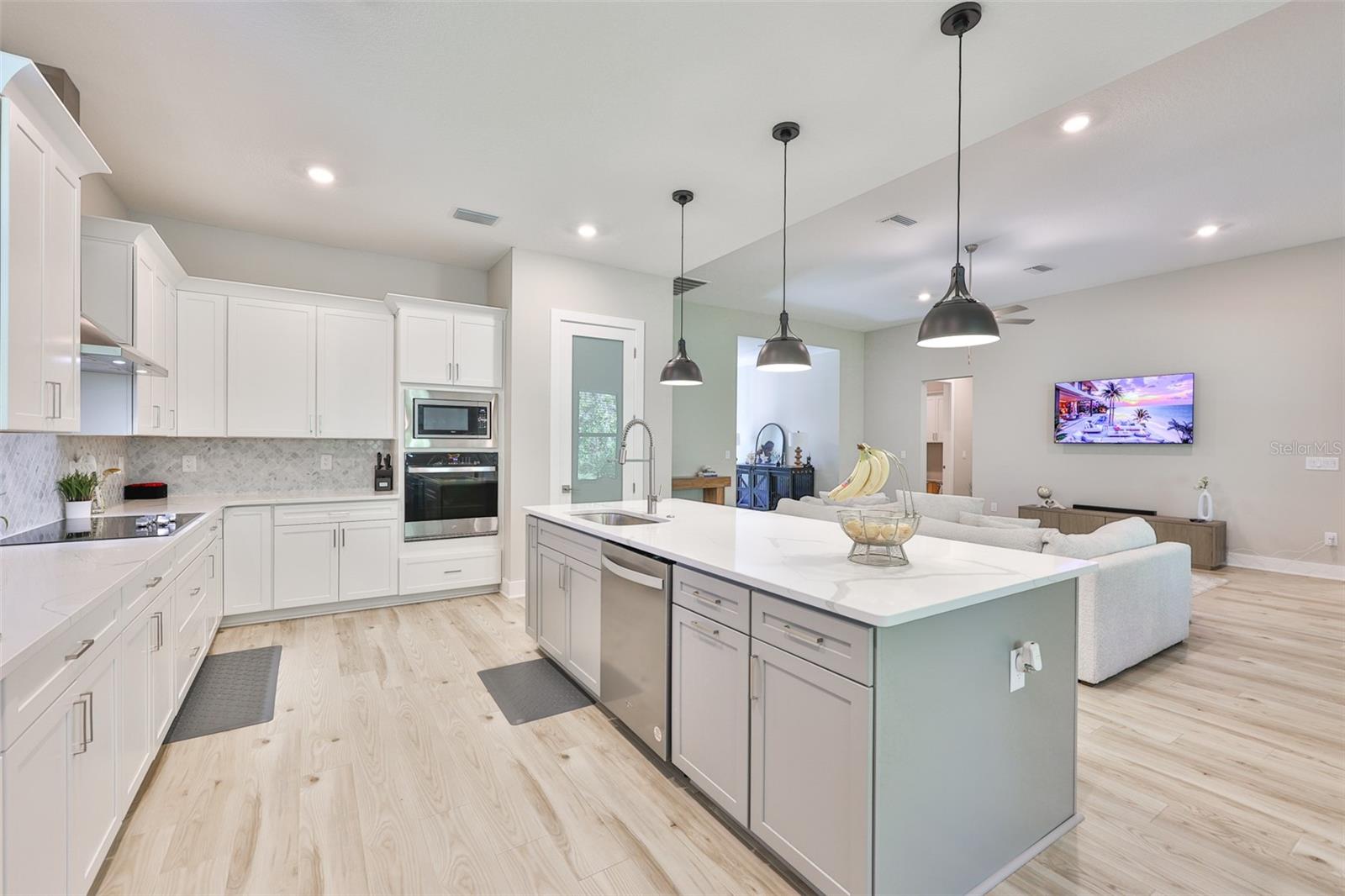 Image 15 of 42 For 13148 Oldenburg Drive