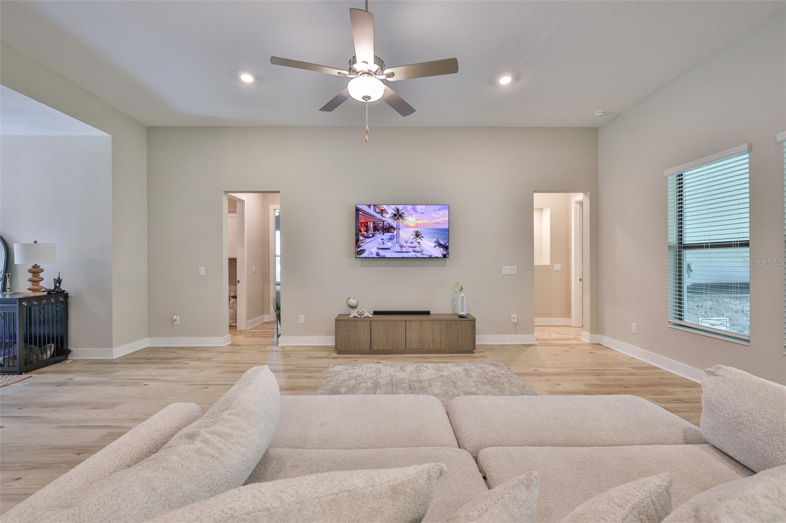 Image 17 of 42 For 13148 Oldenburg Drive