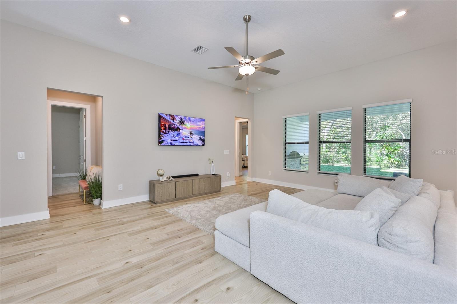 Image 7 of 42 For 13148 Oldenburg Drive