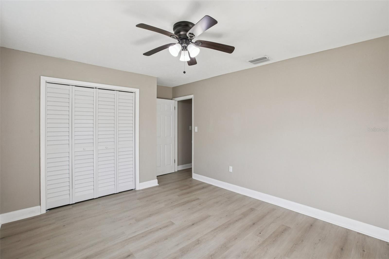 Image 18 of 48 For 204 Shell Point Road