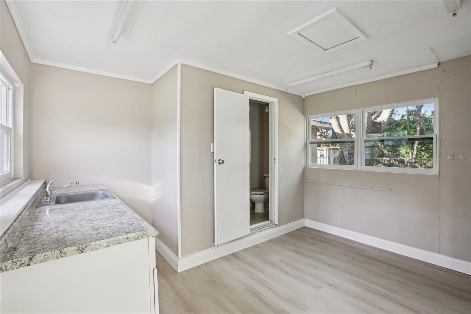 Image 26 of 48 For 204 Shell Point Road