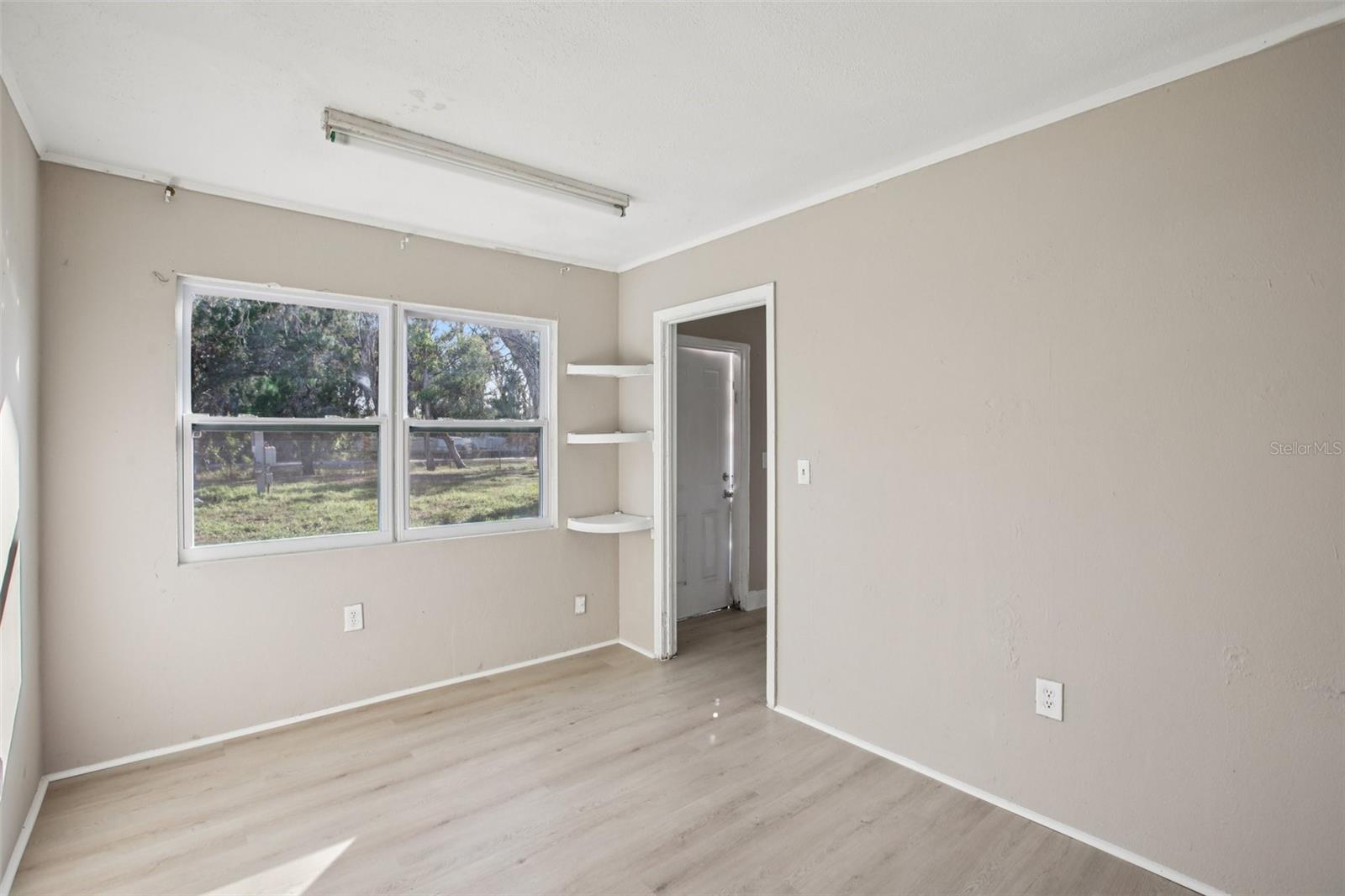 Image 29 of 48 For 204 Shell Point Road