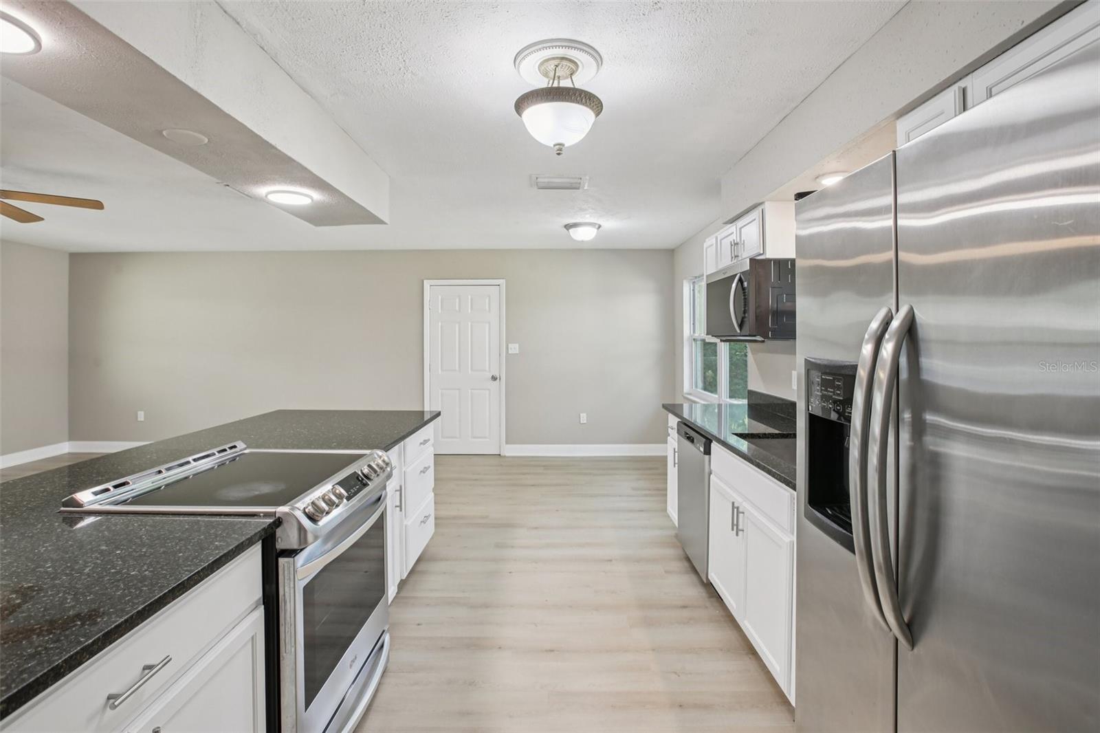 Image 6 of 48 For 204 Shell Point Road