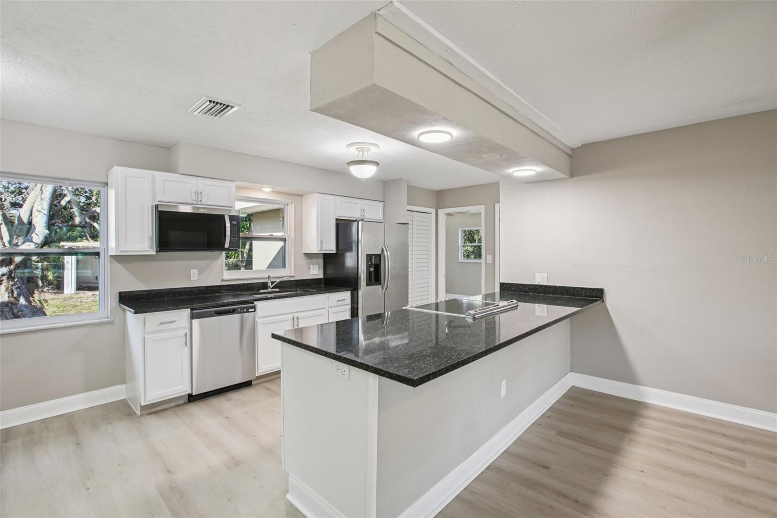 Image 7 of 48 For 204 Shell Point Road