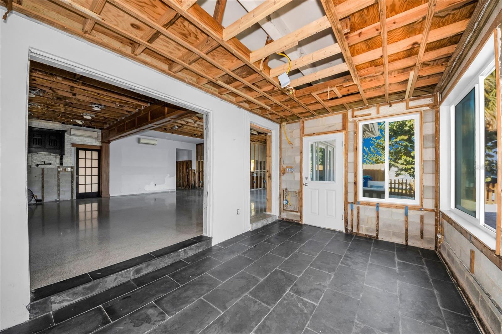 Image 23 of 43 For 16101 Redington Drive