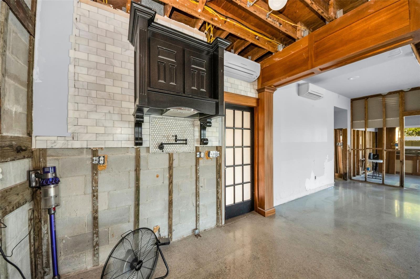 Image 30 of 43 For 16101 Redington Drive