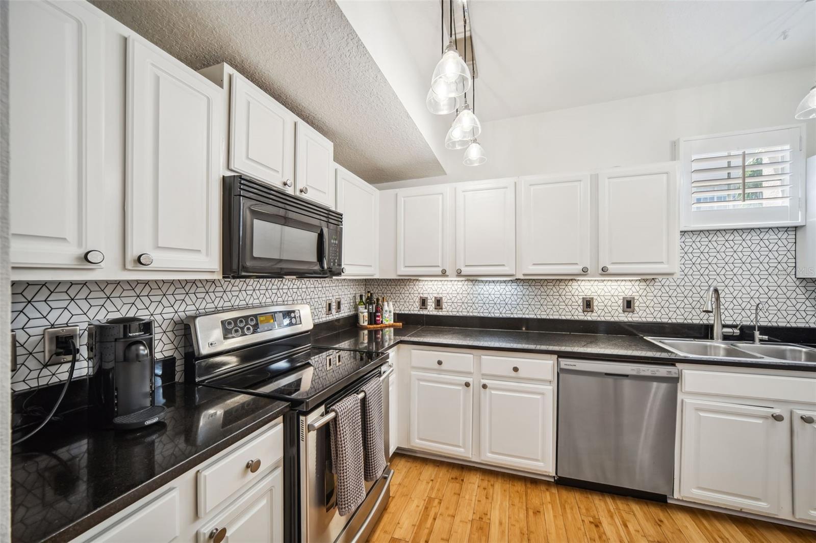 Image 14 of 52 For 501 Knights Run Avenue 5101