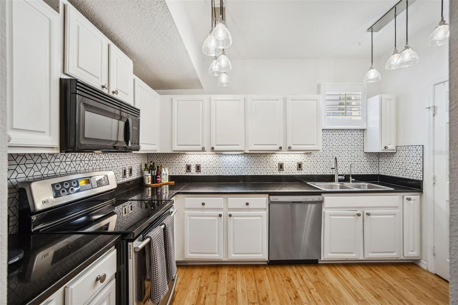 Image 15 of 52 For 501 Knights Run Avenue 5101