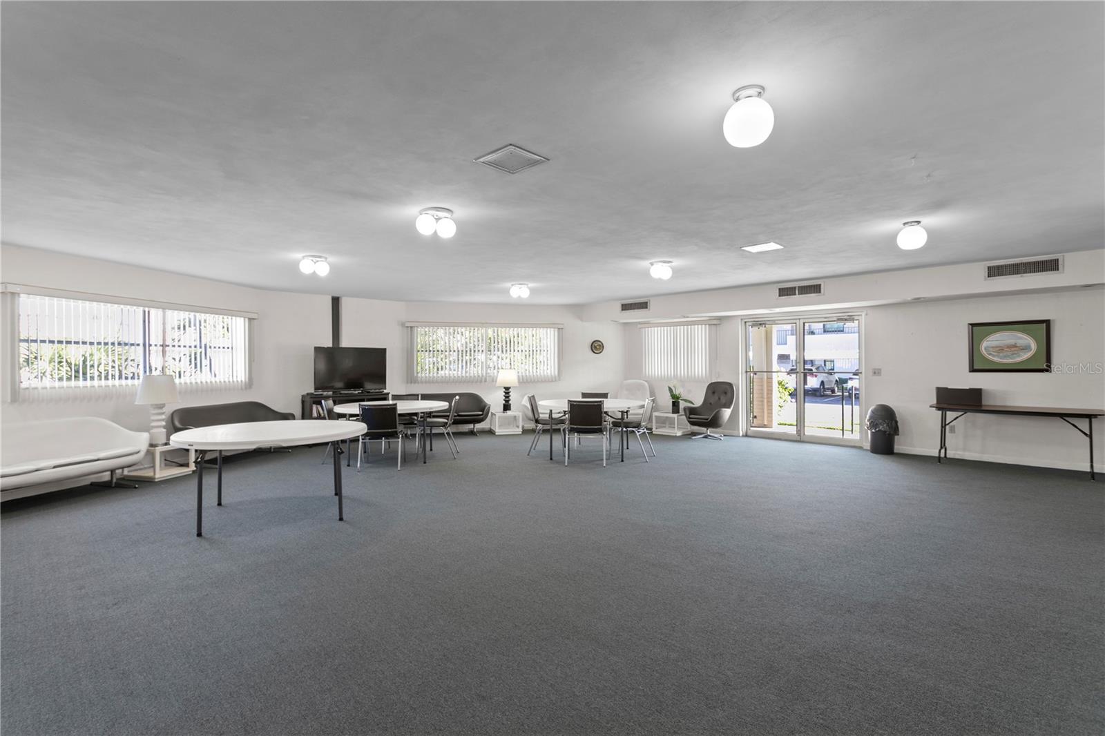 Image 38 of 46 For 1601 43rd Street N 220