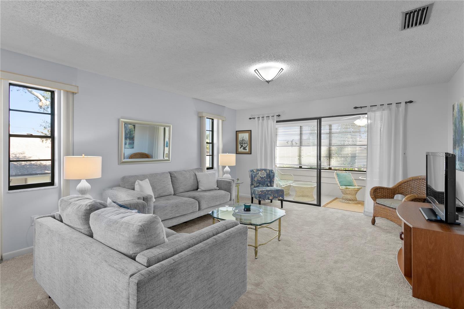 Image 6 of 46 For 1601 43rd Street N 220