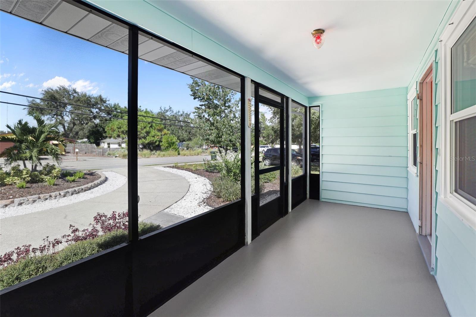 Image 3 of 26 For 637 Beltrees Street