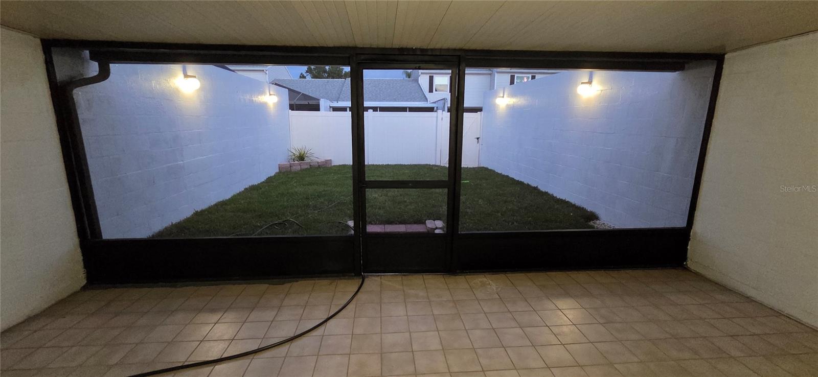 Image 13 of 39 For 11913 Congressional Drive 11913