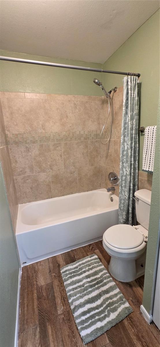 Image 21 of 39 For 11913 Congressional Drive 11913