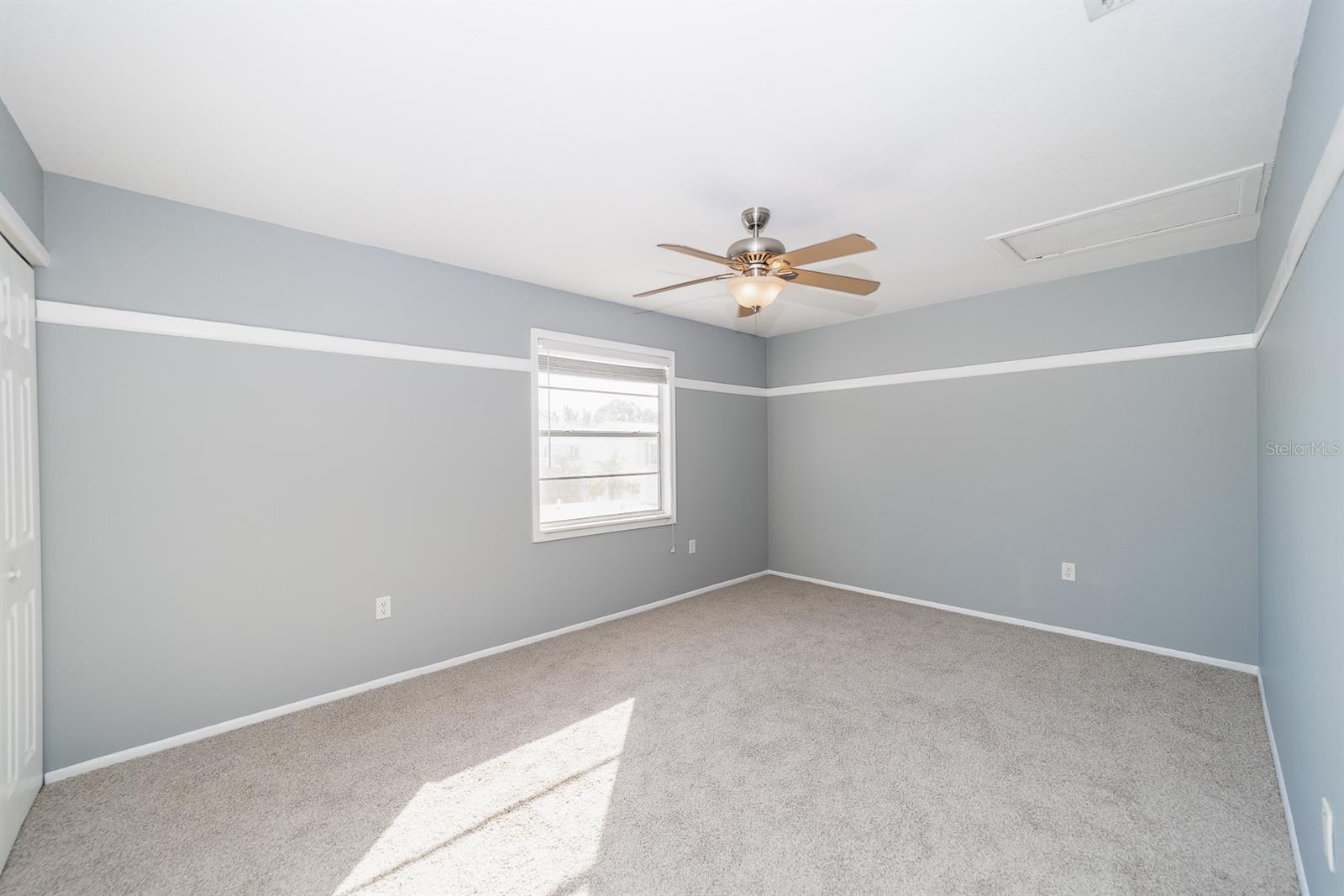 Image 22 of 39 For 11913 Congressional Drive 11913