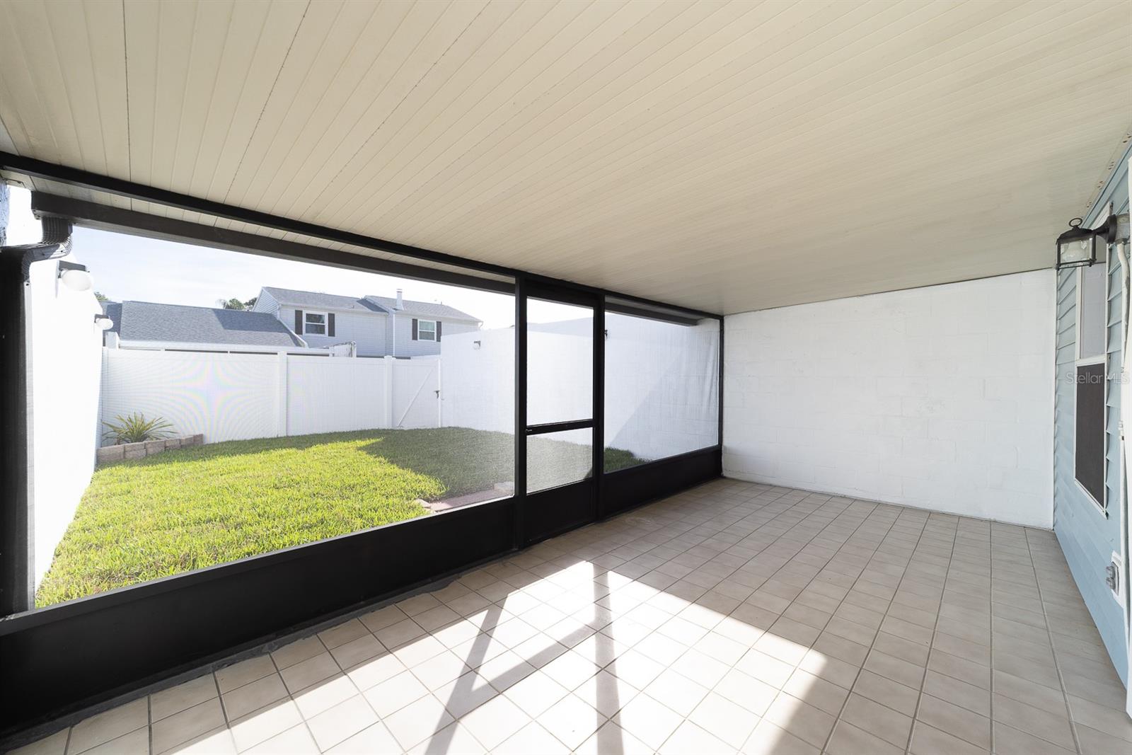 Image 24 of 39 For 11913 Congressional Drive 11913