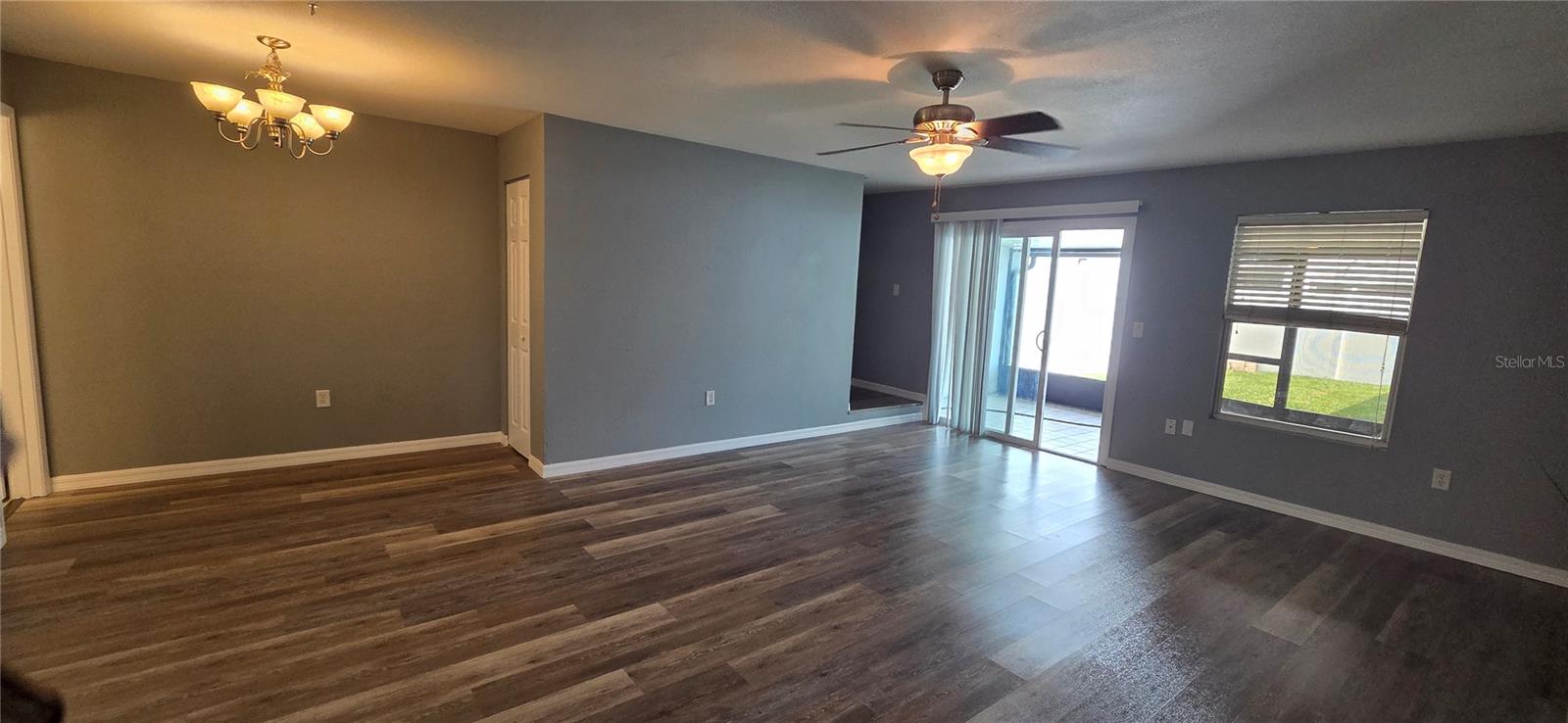 Image 4 of 39 For 11913 Congressional Drive 11913