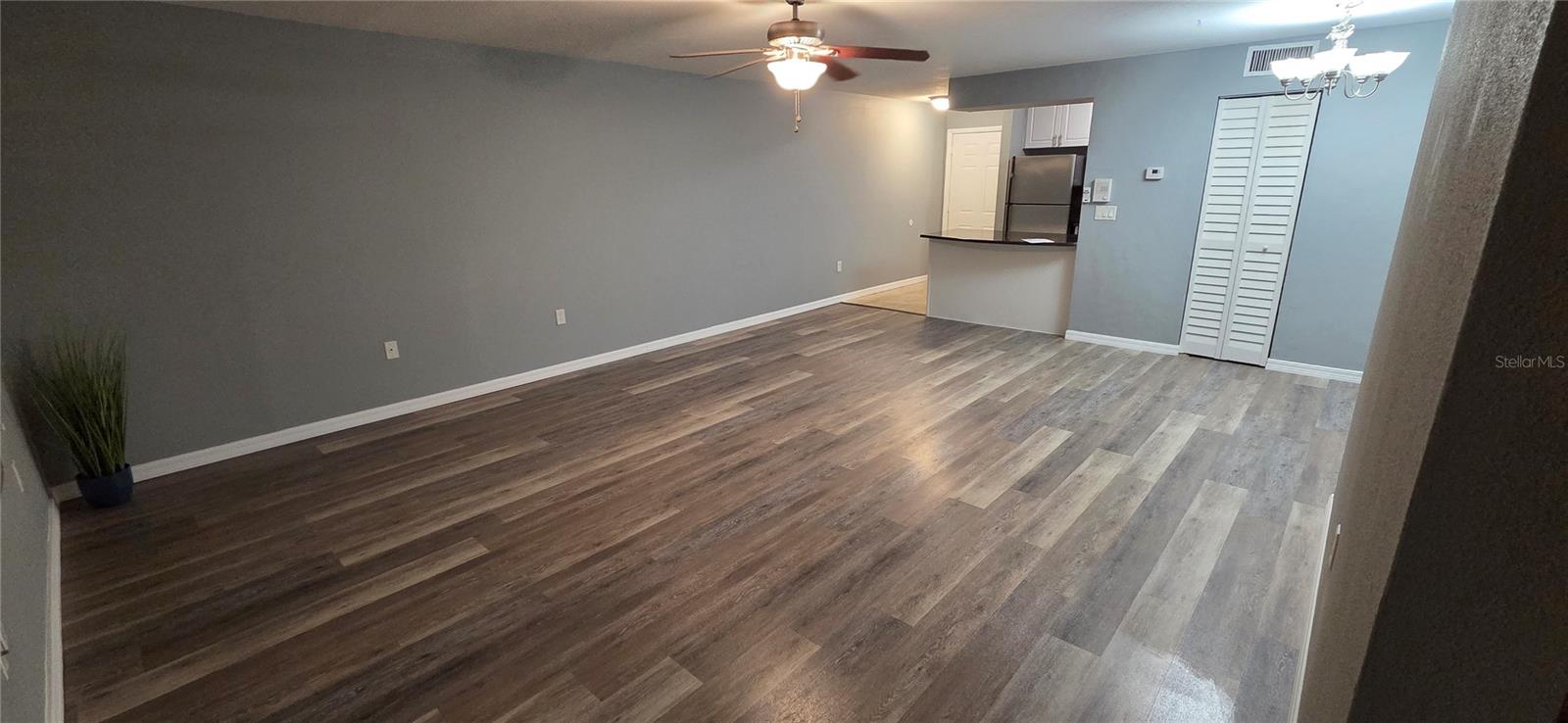 Image 6 of 39 For 11913 Congressional Drive 11913