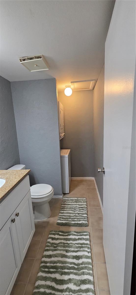 Image 7 of 39 For 11913 Congressional Drive 11913