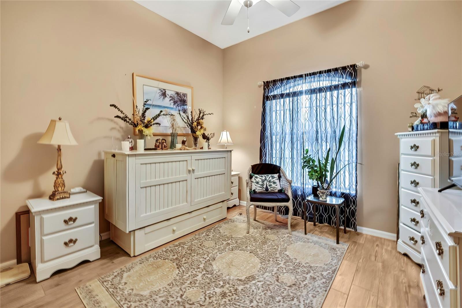 Image 17 of 34 For 16605 Diplomat Drive