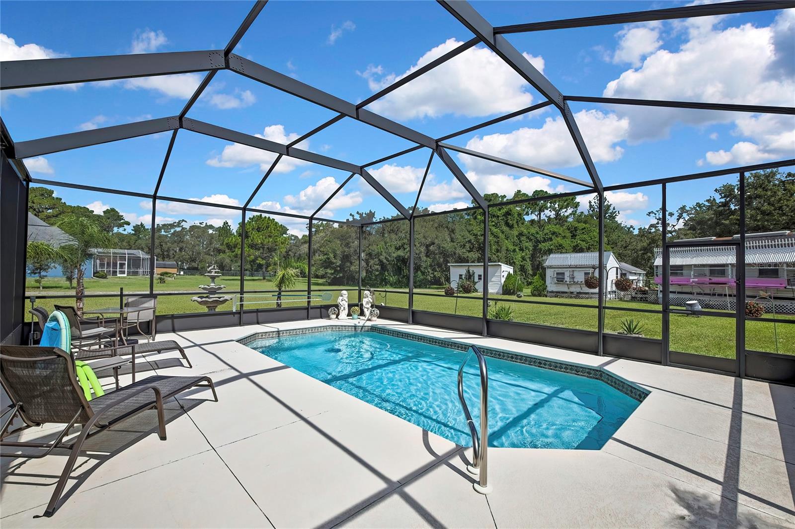 Image 26 of 34 For 16605 Diplomat Drive