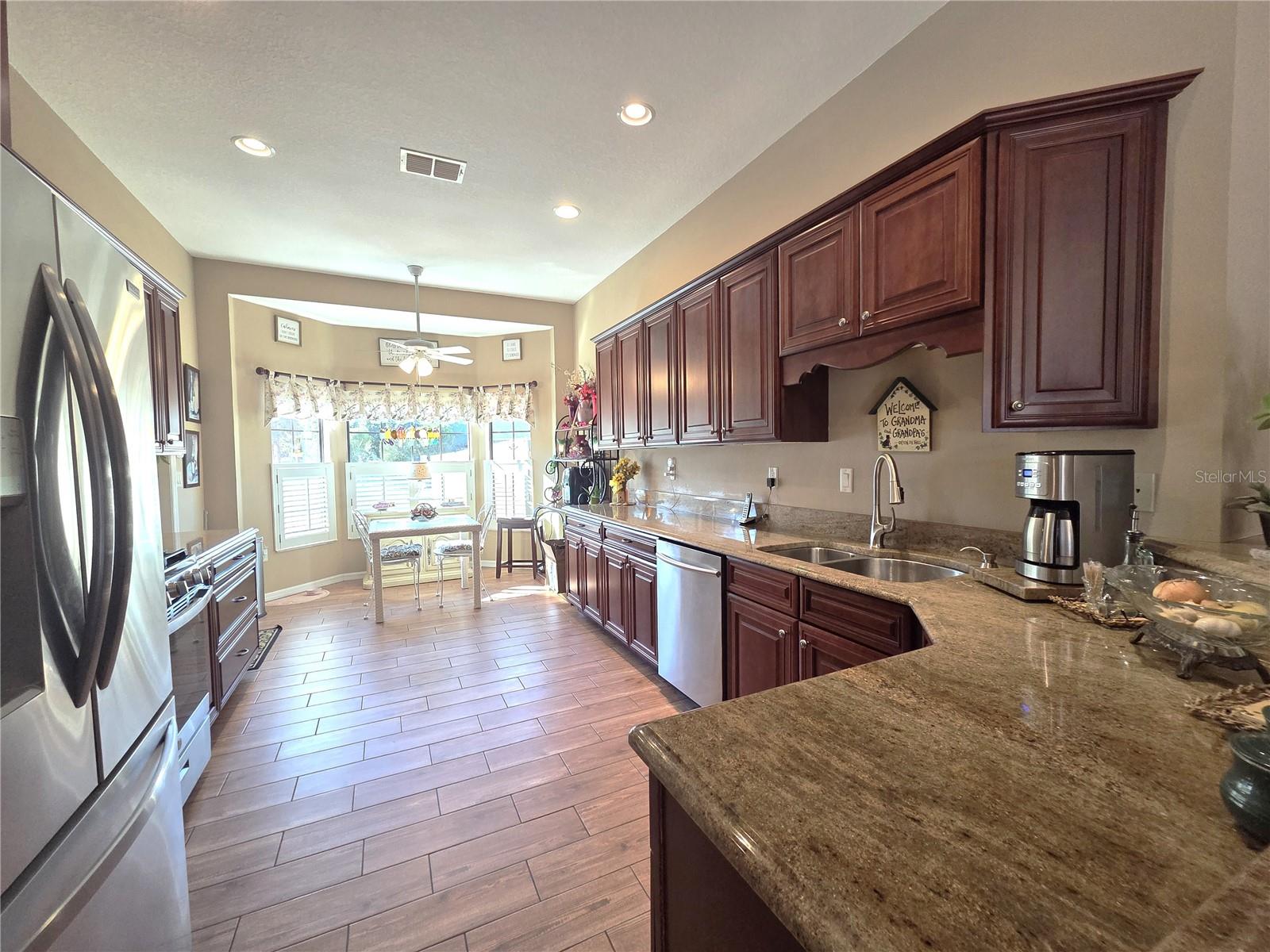 Image 4 of 34 For 16605 Diplomat Drive