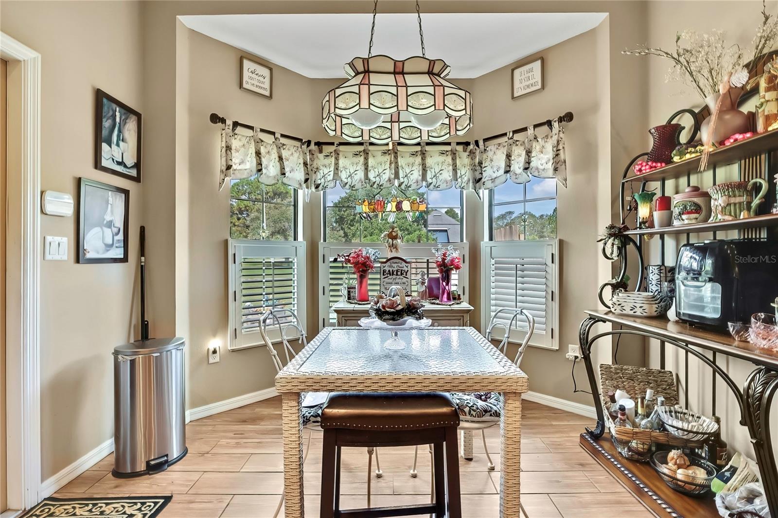 Image 6 of 34 For 16605 Diplomat Drive